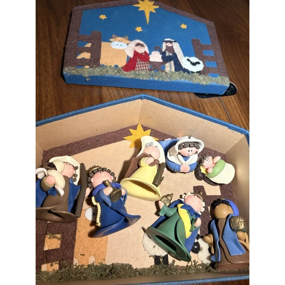 Set of 7, Nativity Christmas Bakelite Figure Ornaments in Decorated Box, PO-VG++